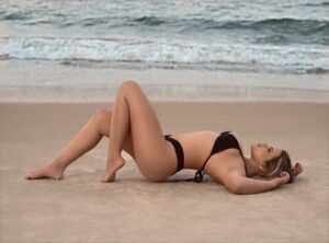 eline de zeeuw bikini